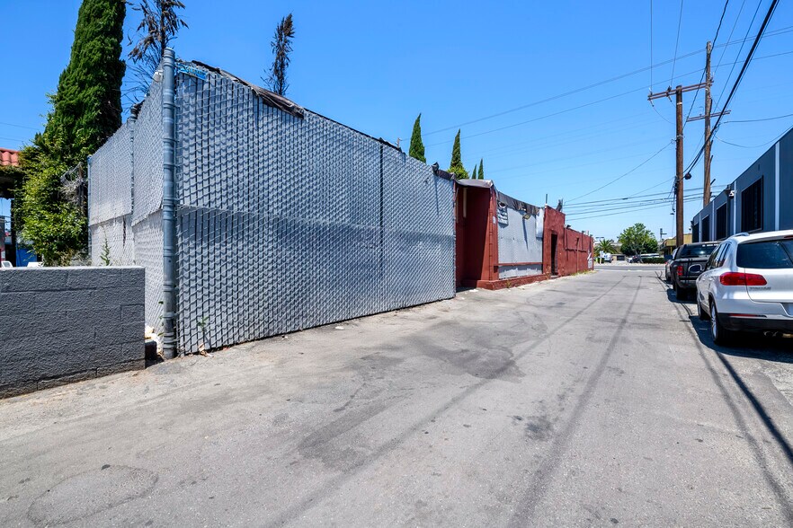 More Photos Of 2020 E Artesia Blvd, Long Beach Bar For Sale