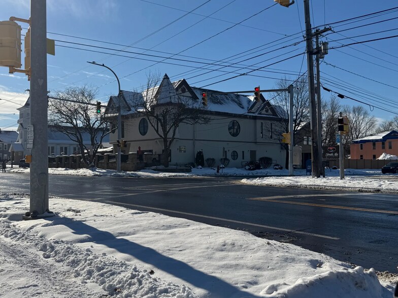 More Photos Of 311-313 N Geddes St, Syracuse Restaurant For Sale