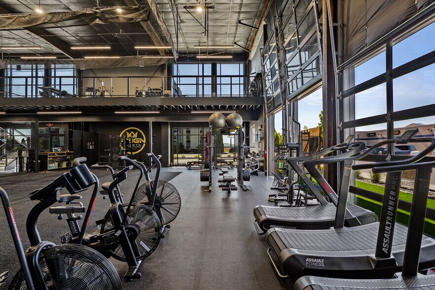 More Photos Of 6902 Rodeo Dr, Pasco Flex For Lease