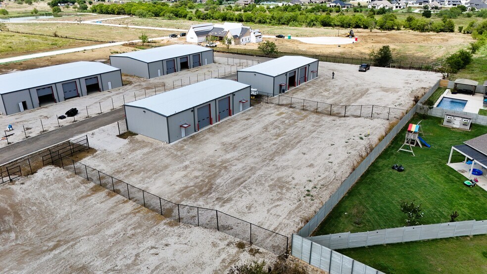 More Photos Of 7515 Faught Rd, Argyle Light Distribution For Lease