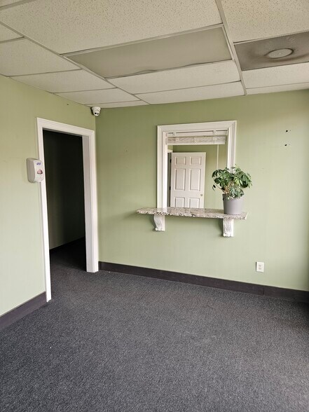 More Photos Of 2630 Northgate Ave, Cumming Warehouse For Sale