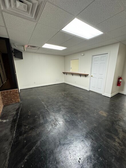 More Photos Of 332 2nd Ave E, Oneonta Office For Sale