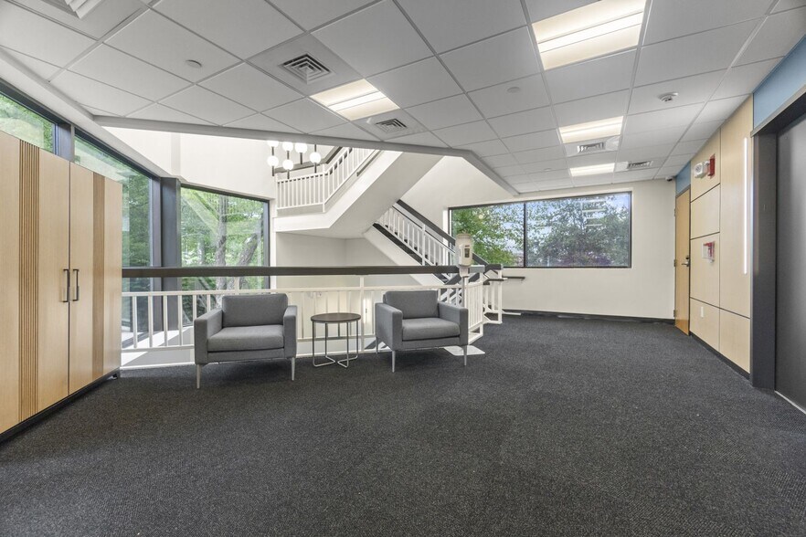 More Photos Of 15 Corporate Dr, Trumbull Medical For Lease