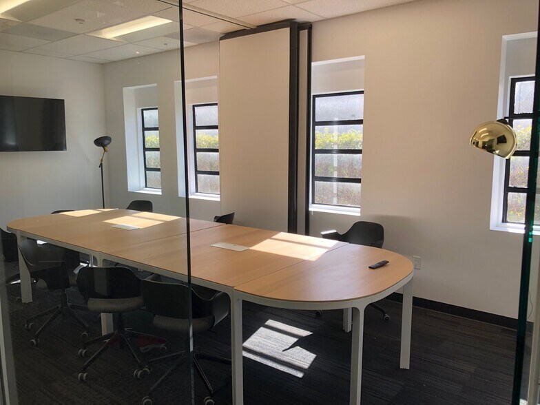 More Photos Of 44 S Mentor Ave, Pasadena Office For Lease