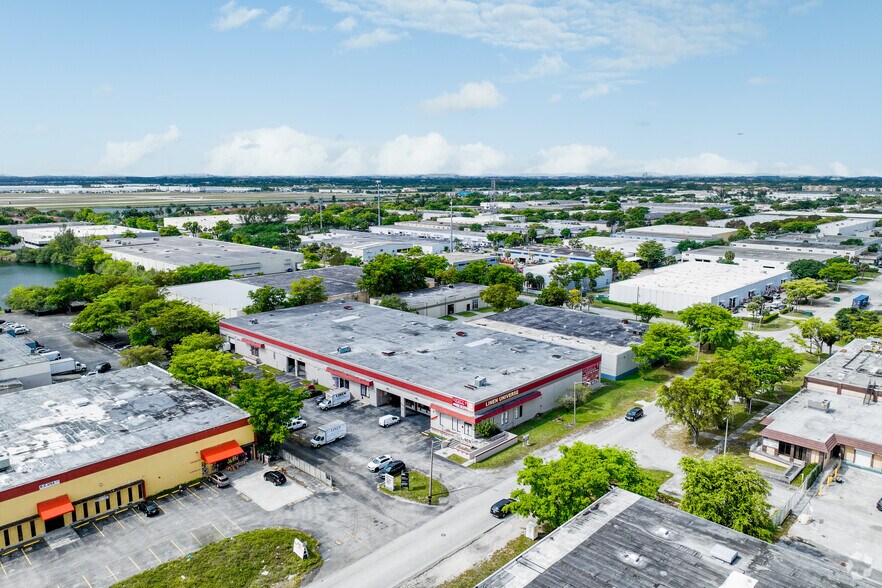 More Photos Of 5150-5160 NW 165th St, Hialeah Warehouse For Lease