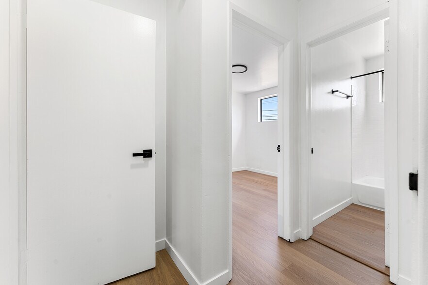 More Photos Of 252 W Elm Ave, Burbank Apartments For Sale