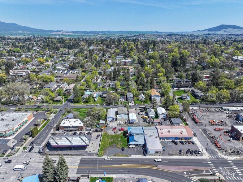 More Photos Of 324 N Main St, Moscow Land For Sale