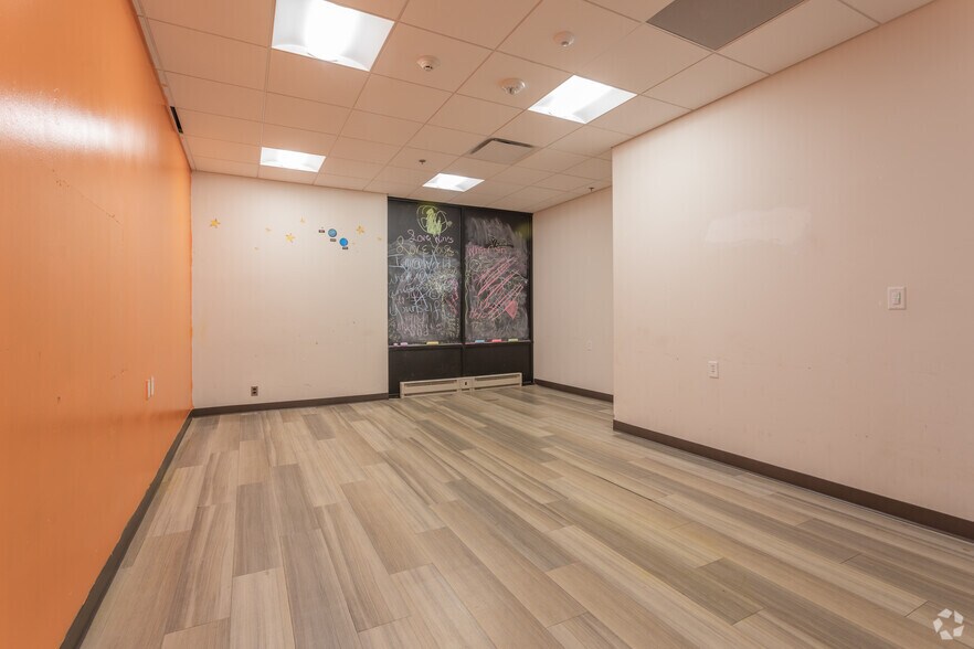 More Photos Of 4801 Forbes Blvd, Lanham Office For Sale