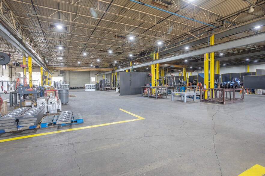 More Photos Of 4700 S Edgewood Ter, Fort Worth Distribution For Lease