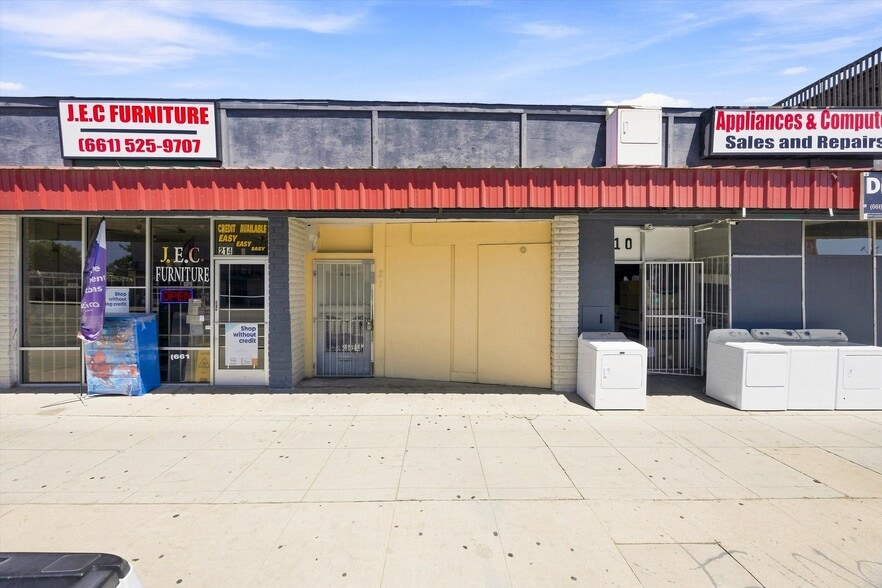 More Photos Of , Bakersfield General Retail For Sale