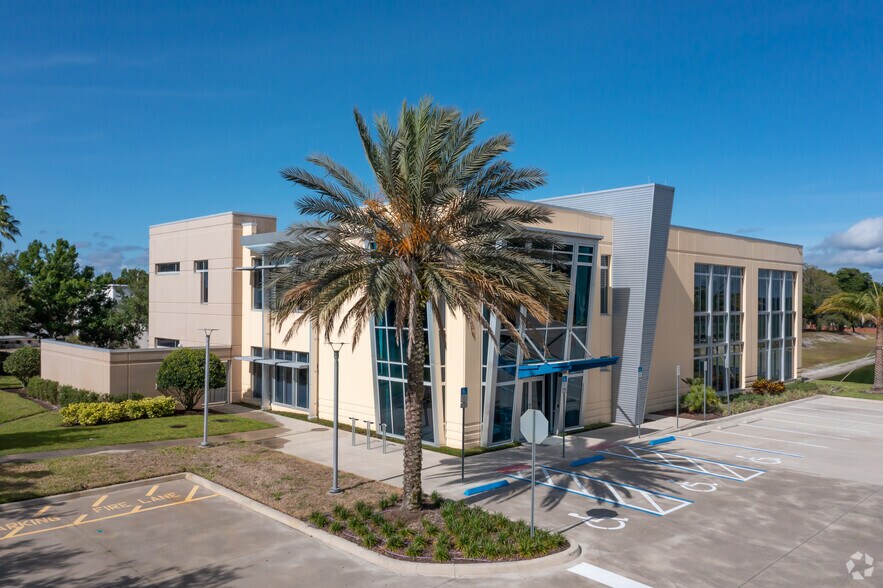 Primary Photo Of 1130 Business Center Dr, Lake Mary Medical For Lease