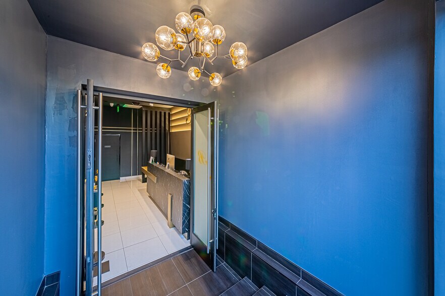 More Photos Of 3211 Beverly Blvd, Los Angeles Bar For Sale