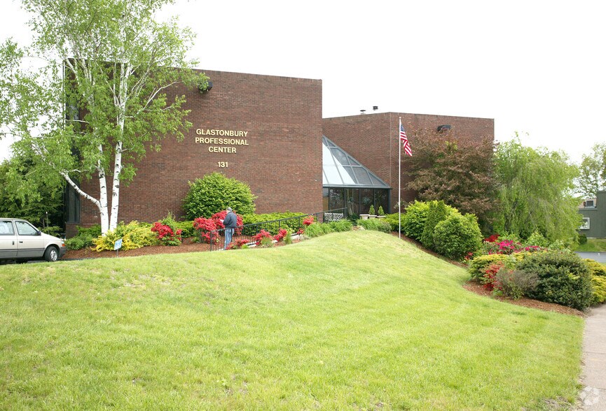 More Photos Of 131 New London Tpke, Glastonbury Medical For Lease
