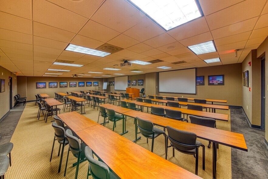 More Photos Of 1675 Terrell Mill Rd, Marietta Office For Lease