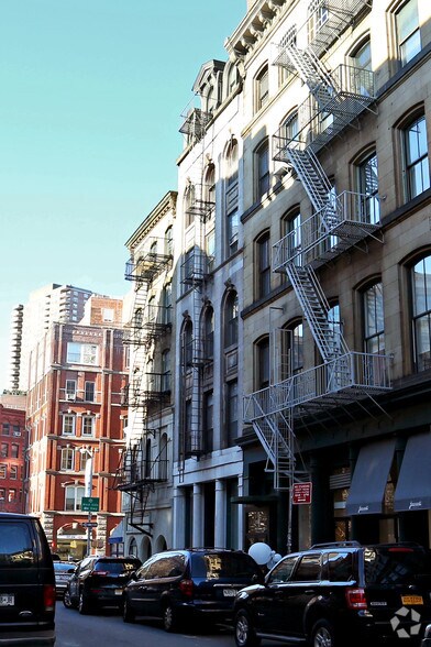 More Photos Of 110 Reade St, New York Apartments For Lease