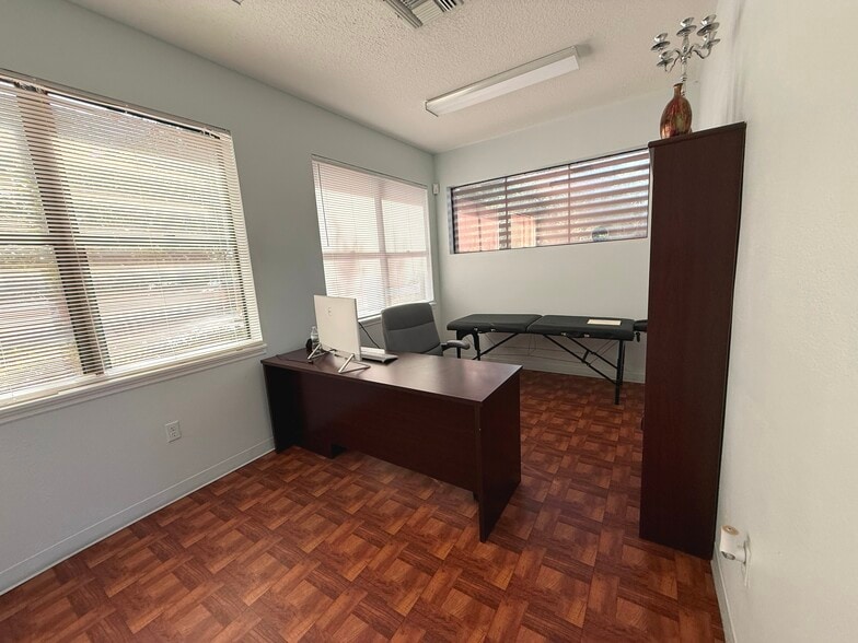 More Photos Of 2501 S Volusia Ave, Orange City Medical For Lease
