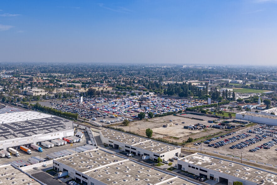 More Photos Of 7617-7621 Somerset Blvd, Paramount Unknown For Lease