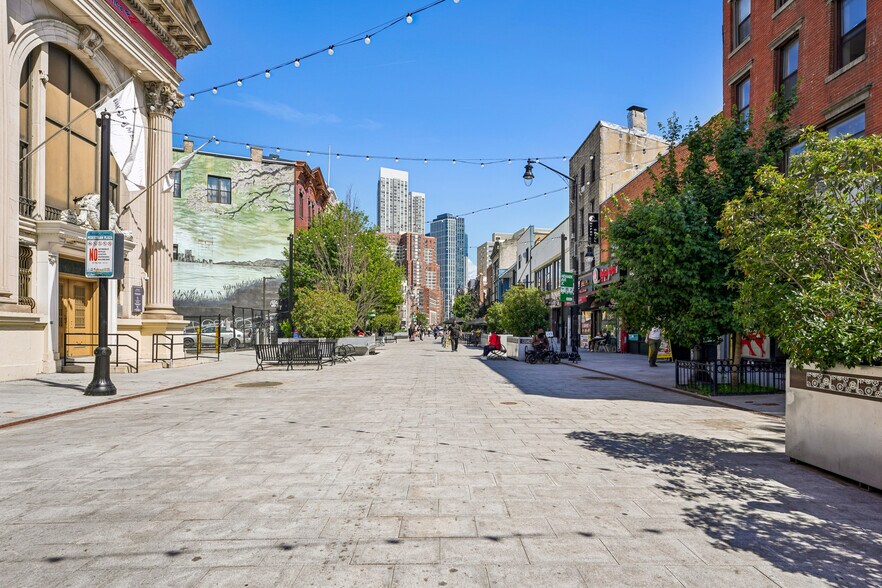 More Photos Of 271 Newark Ave, Jersey City Storefront Retail Residential For Sale