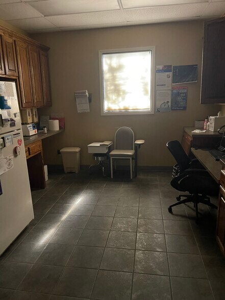 More Photos Of 25073 Highway 1, Plaquemine Medical For Sale