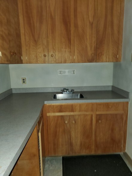 More Photos Of 120 Sturges Ave, Mansfield Medical For Sale