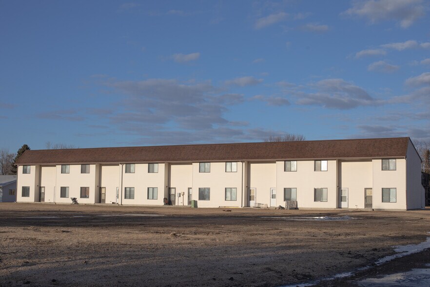 More Photos Of 114 8th Ave SE, Mayville Apartments For Sale