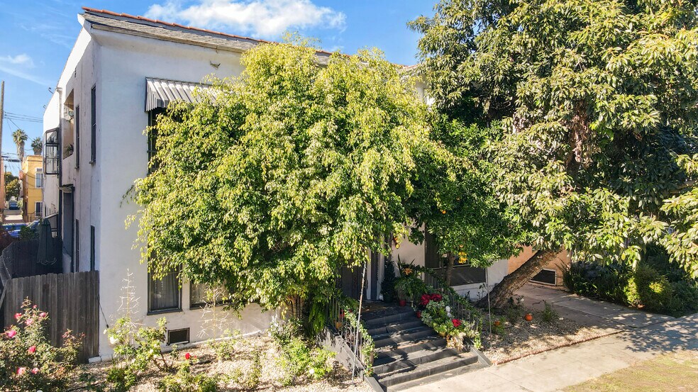 More Photos Of 321 N Sierra Bonita Ave, Los Angeles Multifamily For Sale