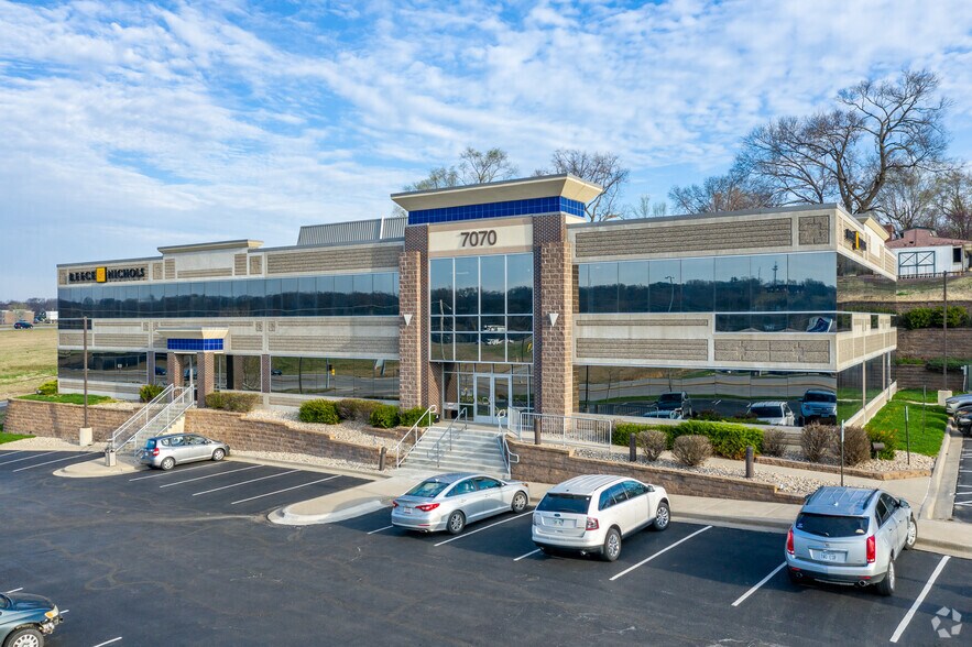 Primary Photo Of 7070 Renner Rd, Shawnee Office For Lease
