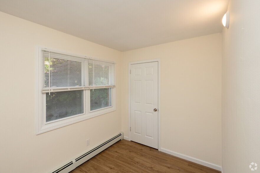 More Photos Of 275 Grand, Leonia Apartments For Sale