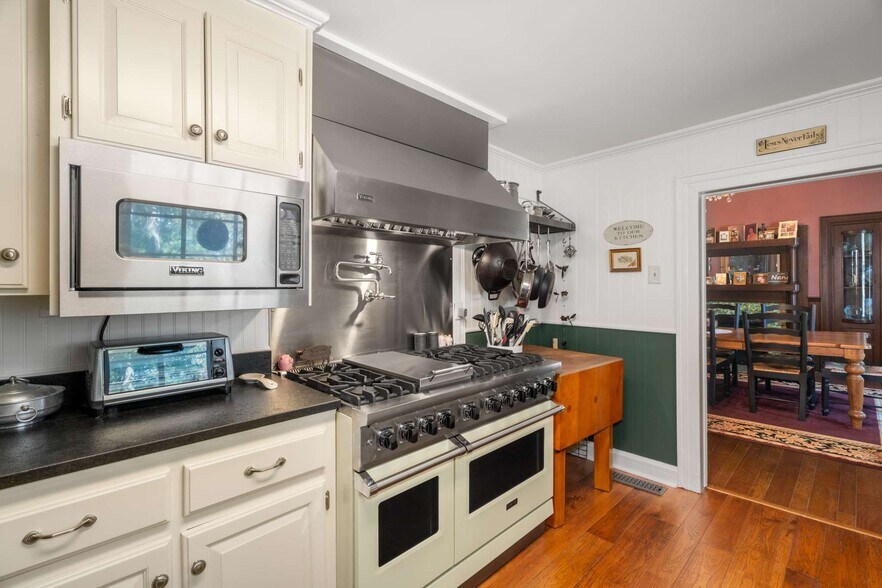 More Photos Of , Lewisburg Specialty For Sale