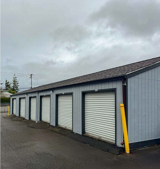 More Photos Of 1785 Ocean Blvd NW, Coos Bay Self Storage For Sale