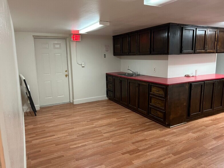 More Photos Of 4515 Smith Rd, Von Ormy Truck Terminal For Lease