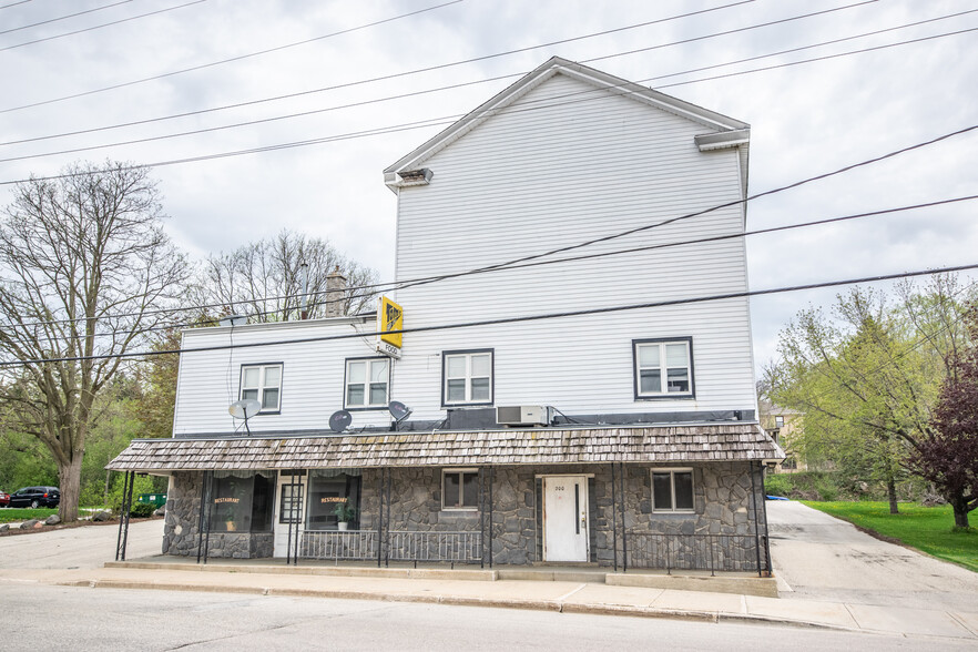 Primary Photo Of 200 W Washington St, Slinger Restaurant For Lease