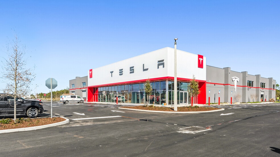 More Photos Of 1221 N Williamson Blvd, Daytona Beach Auto Dealership For Sale