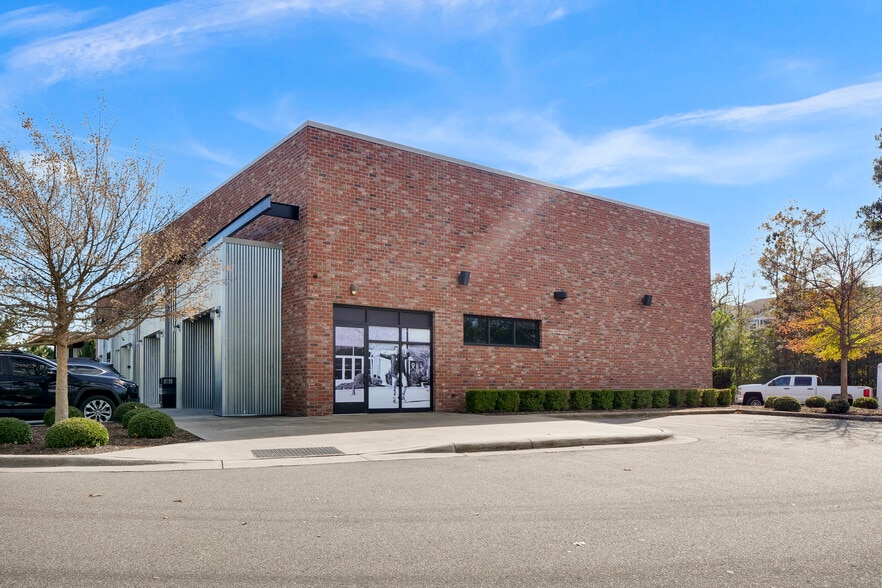 More Photos Of 155 Porters Neck Rd, Wilmington General Retail For Lease