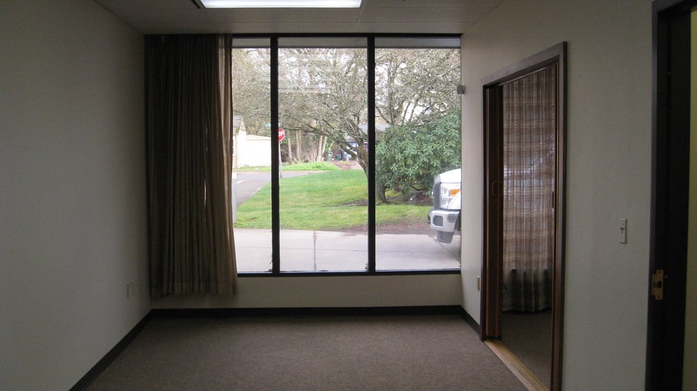 More Photos Of 1400 Cross St, Eugene Refrigeration Cold Storage For Lease