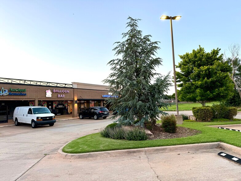 More Photos Of 1101-1151 W 15th St, Edmond Unknown For Lease