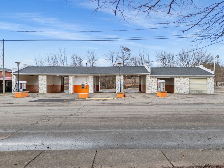More Photos Of 1620 Keuper Blvd NE, Massillon Carwash For Sale