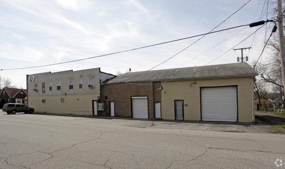 More Photos Of 2800 Dekalb St, Lake Station Storefront Retail Residential For Sale