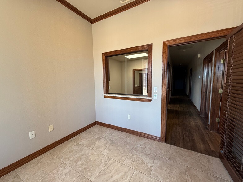 More Photos Of 411 Harwood Rd, Bedford Office For Sale