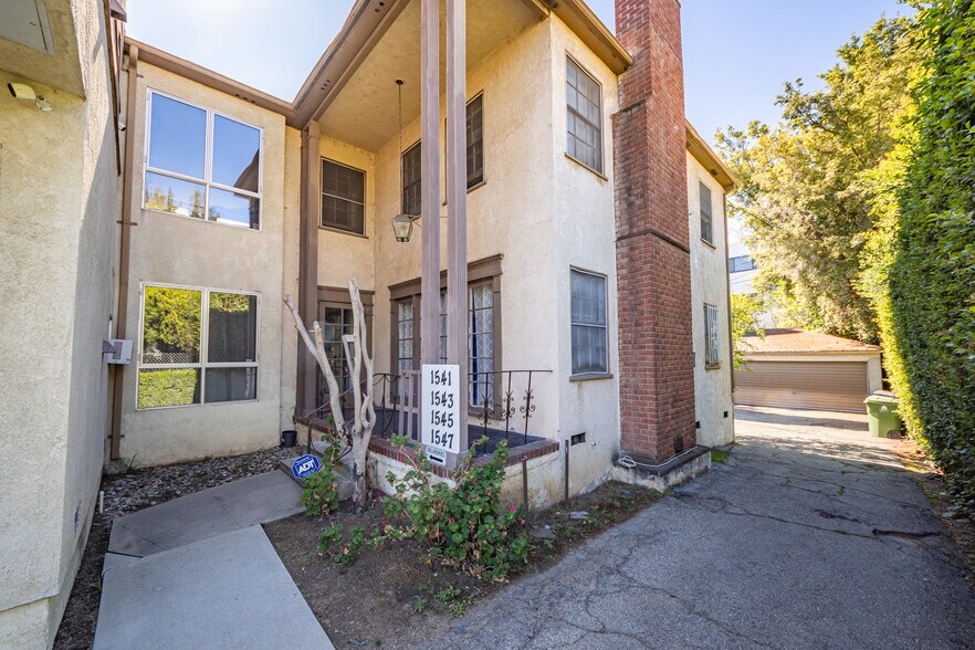 More Photos Of 1541-1547 Veteran Ave, Los Angeles Apartments For Sale
