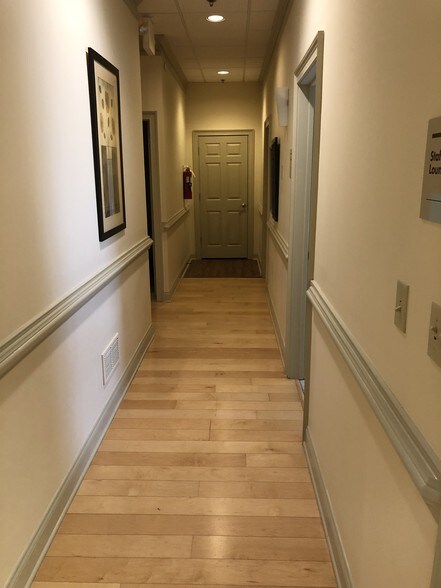 More Photos Of 1880 W Oak Pky, Marietta Loft Creative Space For Lease