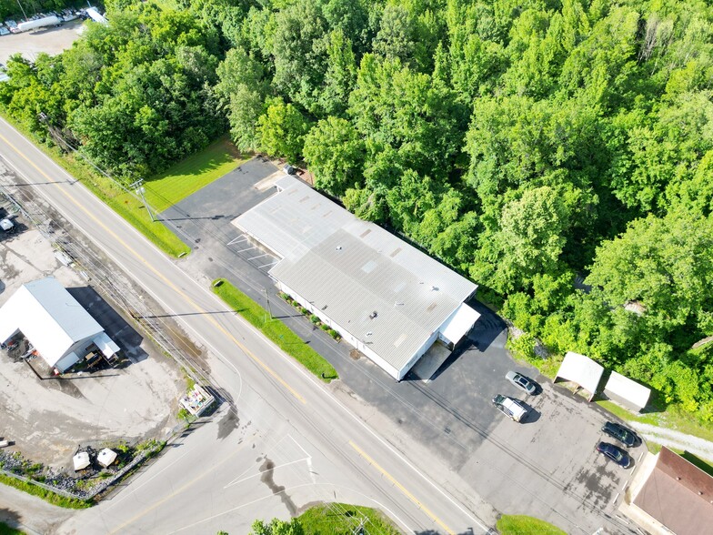 More Photos Of 1094 N Main St, Ashland City Light Manufacturing For Sale