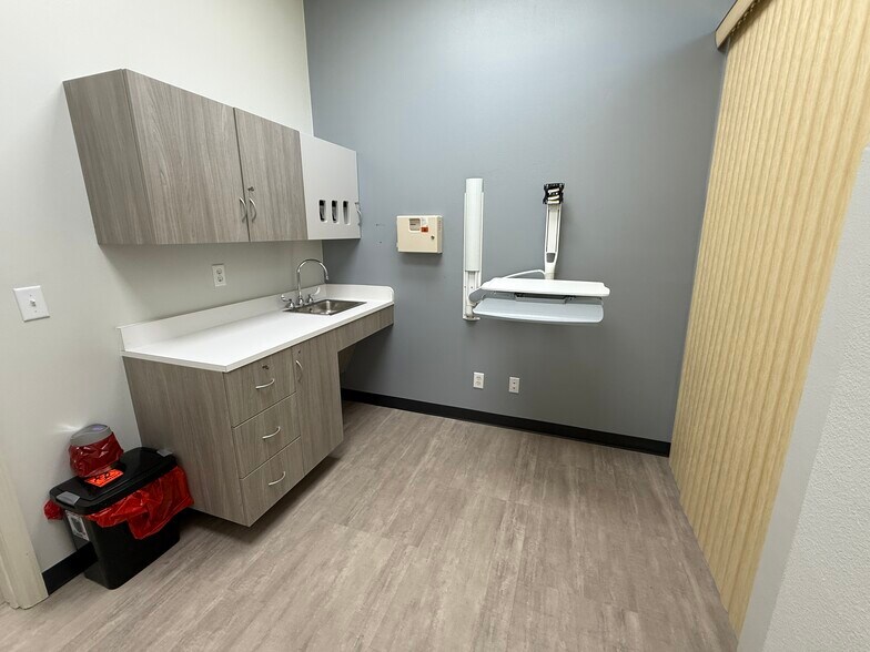 More Photos Of 1180 W Granada Blvd, Ormond Beach Medical For Lease