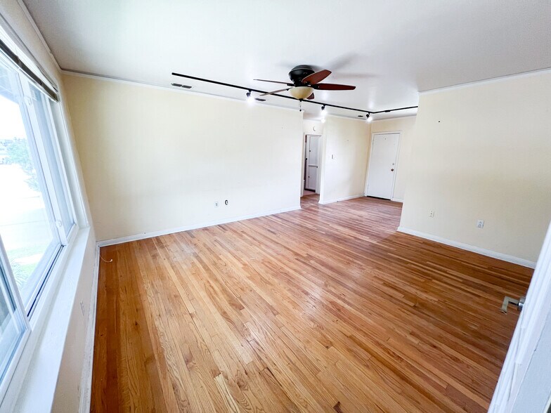 More Photos Of 1306 W Wall St, Midland Office For Lease