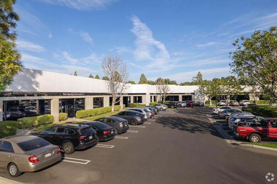 More Photos Of 3002 Dow Ave, Tustin Light Manufacturing For Lease