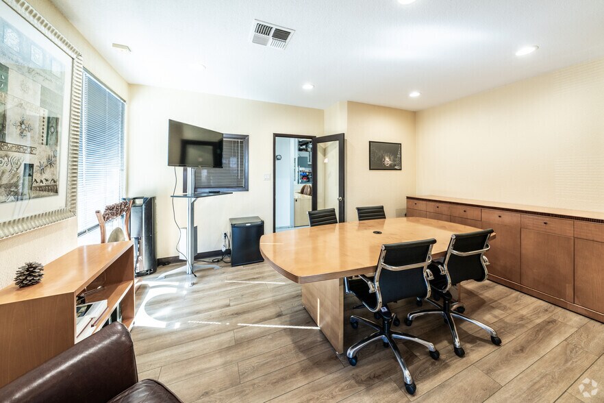 More Photos Of 5981 Graham Ct, Livermore Distribution For Sale