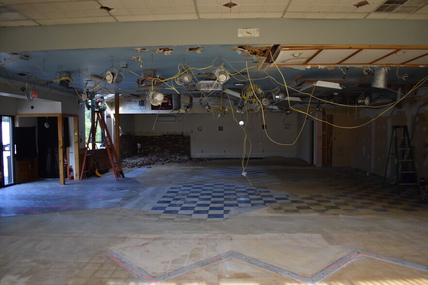 More Photos Of 23 Route 125, Kingston Freestanding For Sale