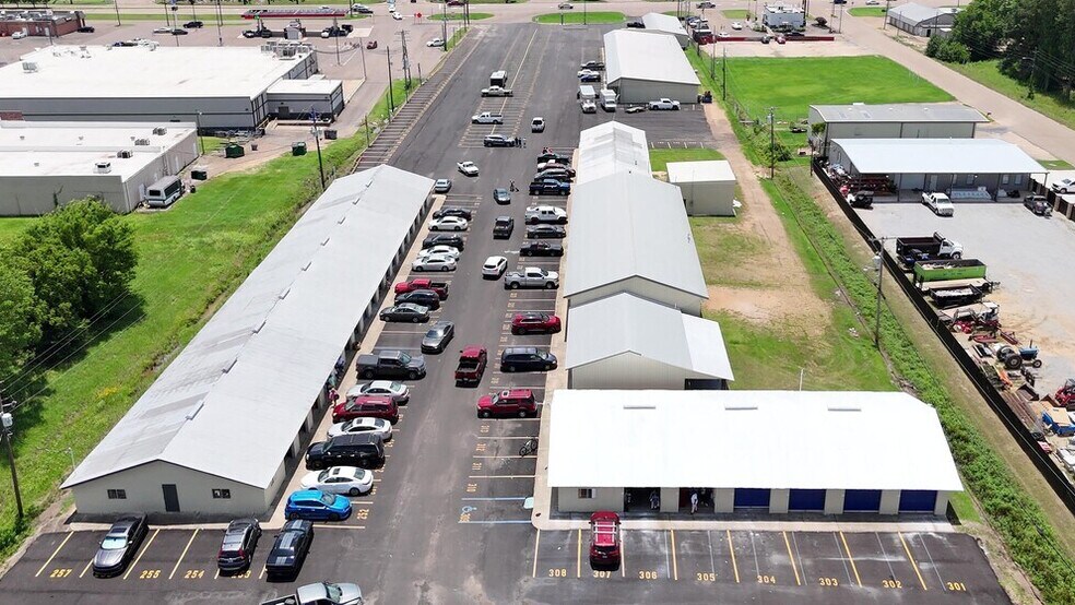 More Photos Of 3056 US-80, Pearl Warehouse For Lease