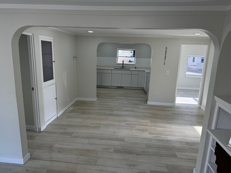 More Photos Of 5331 Gratiot Ave, Saint Clair Auto Dealership For Sale