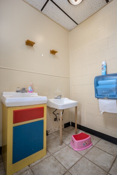 More Photos Of 3124 S Pennsylvania Ave, Oklahoma City Daycare Center For Sale